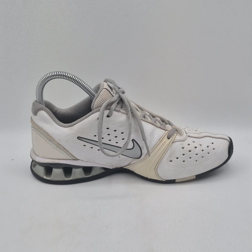 Nike Shox‎ Training Shoes Womens Size 8.5 White Gray 415355-113 Running Sneakers